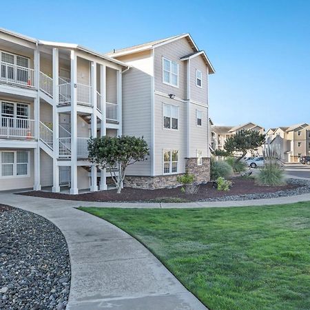 Daydreaming Apartment Westport Exterior photo
