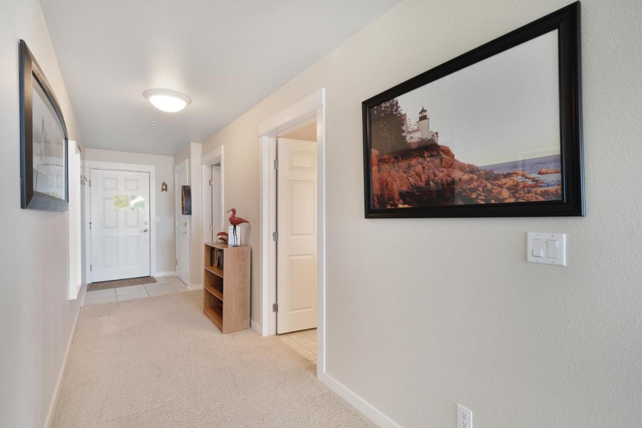 Daydreaming Apartment Westport Exterior photo